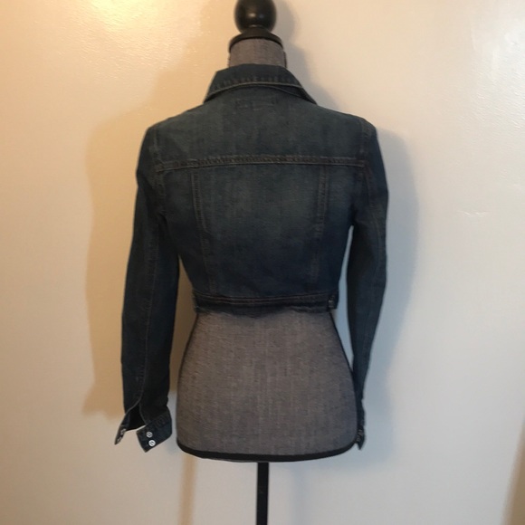 Cropped style jean jacket - Picture 6 of 8